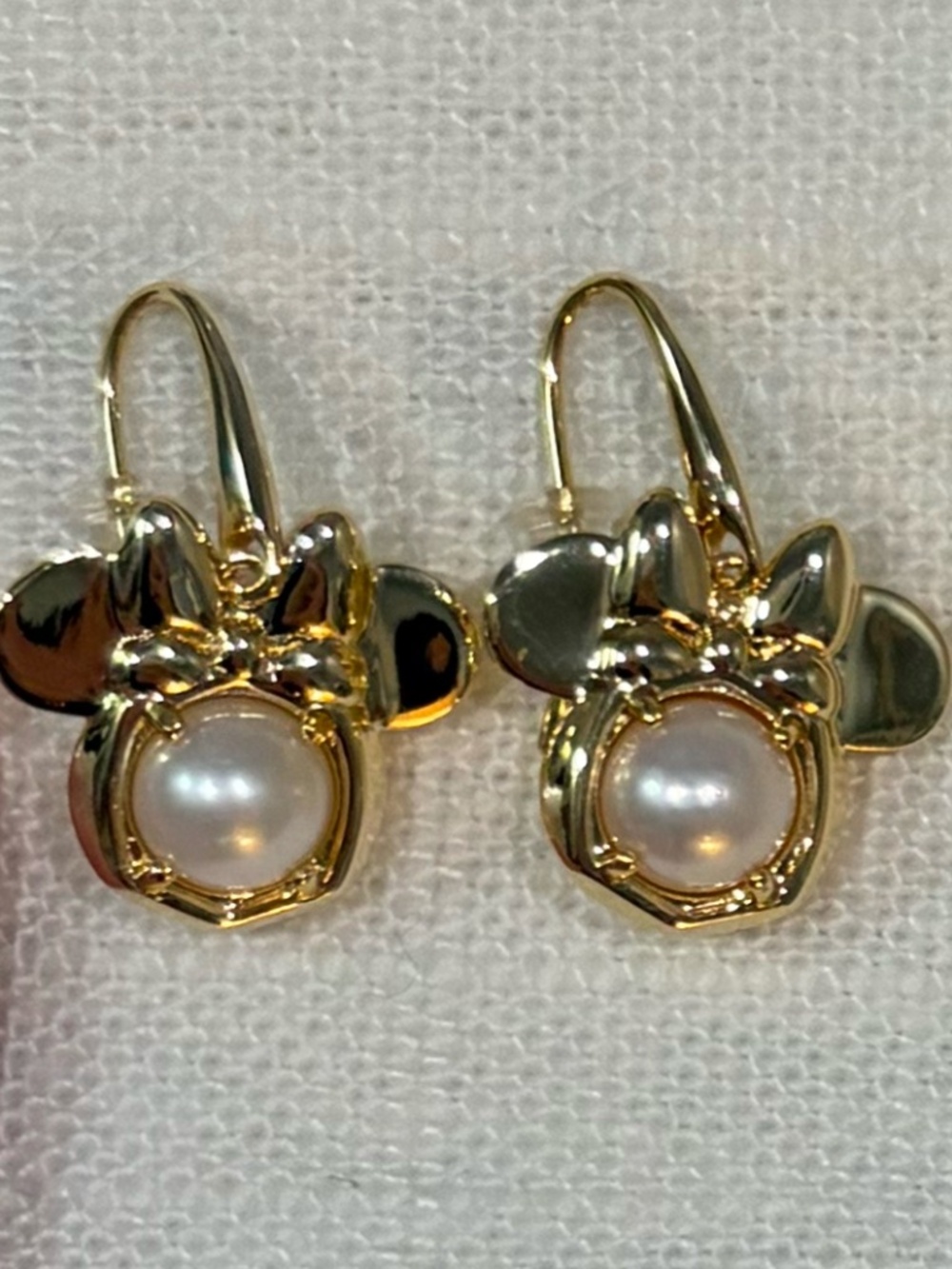 Disney | Kendra Scott Minnie Mouse Drop Earrings White Pearl Gold - Picture 6 of 6